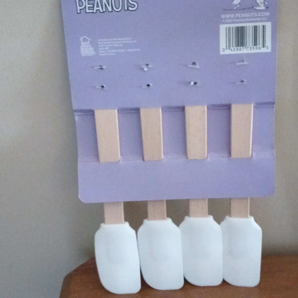 Snoopy spatulas